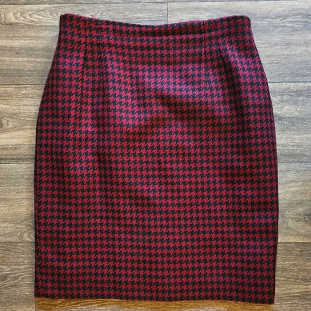 Vintage Jones New York burgundy black houndstooth wool skirt
